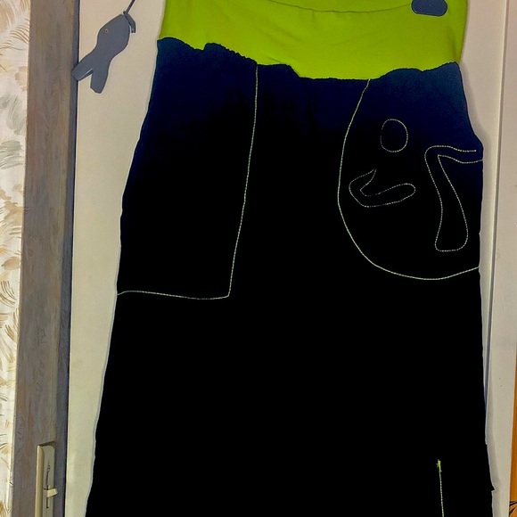 Zumba Black and lime green cargo pants L - Picture 3 of 3